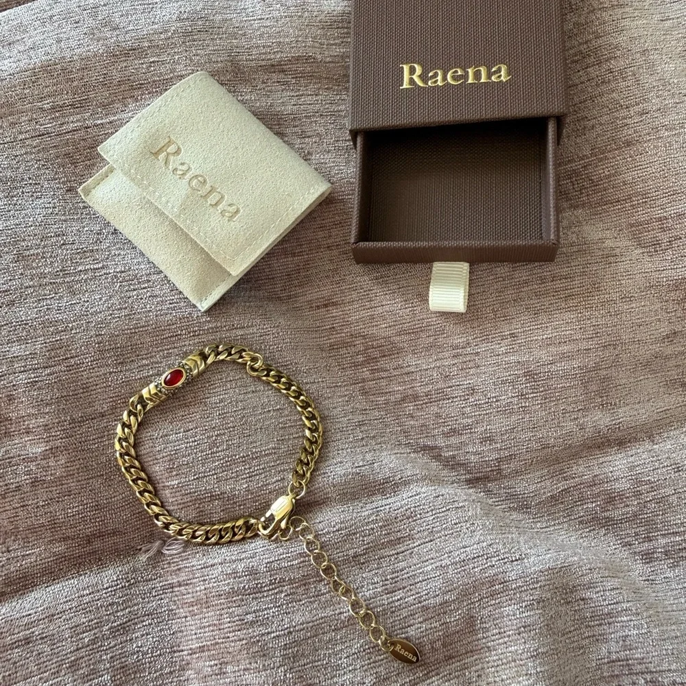 Raena- Bella bracelet with Red stone - Picture 4 of 13
